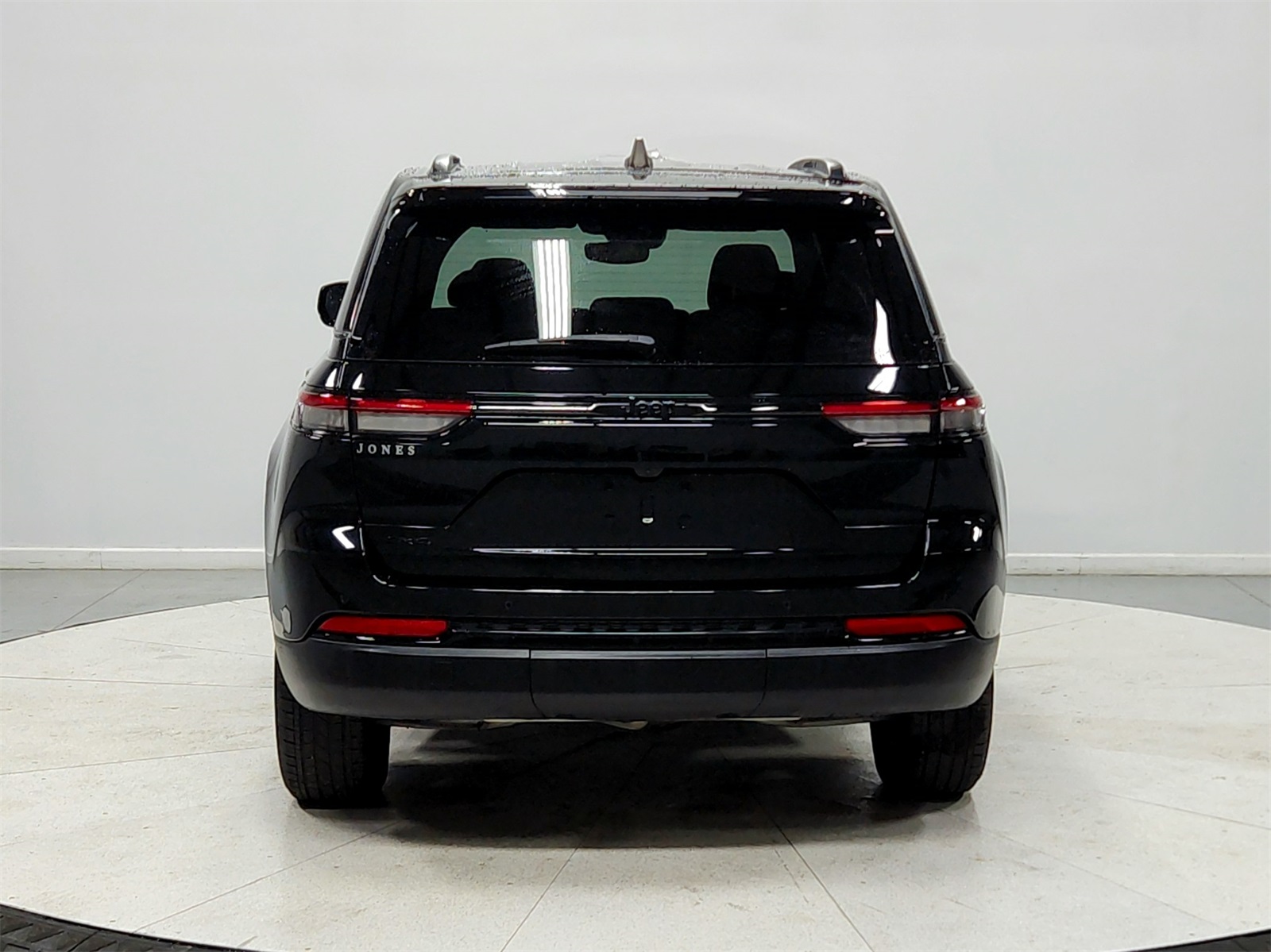 2024 Jeep Grand Cherokee Altitude X photo 3