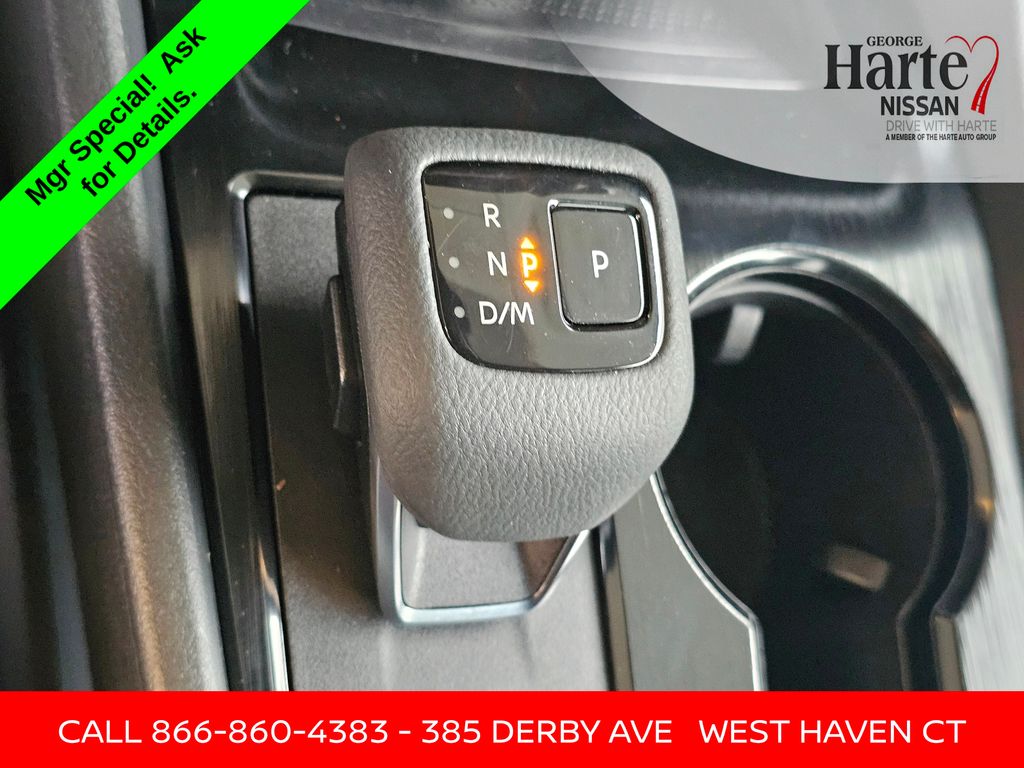 2023 Nissan Rogue SV photo 25