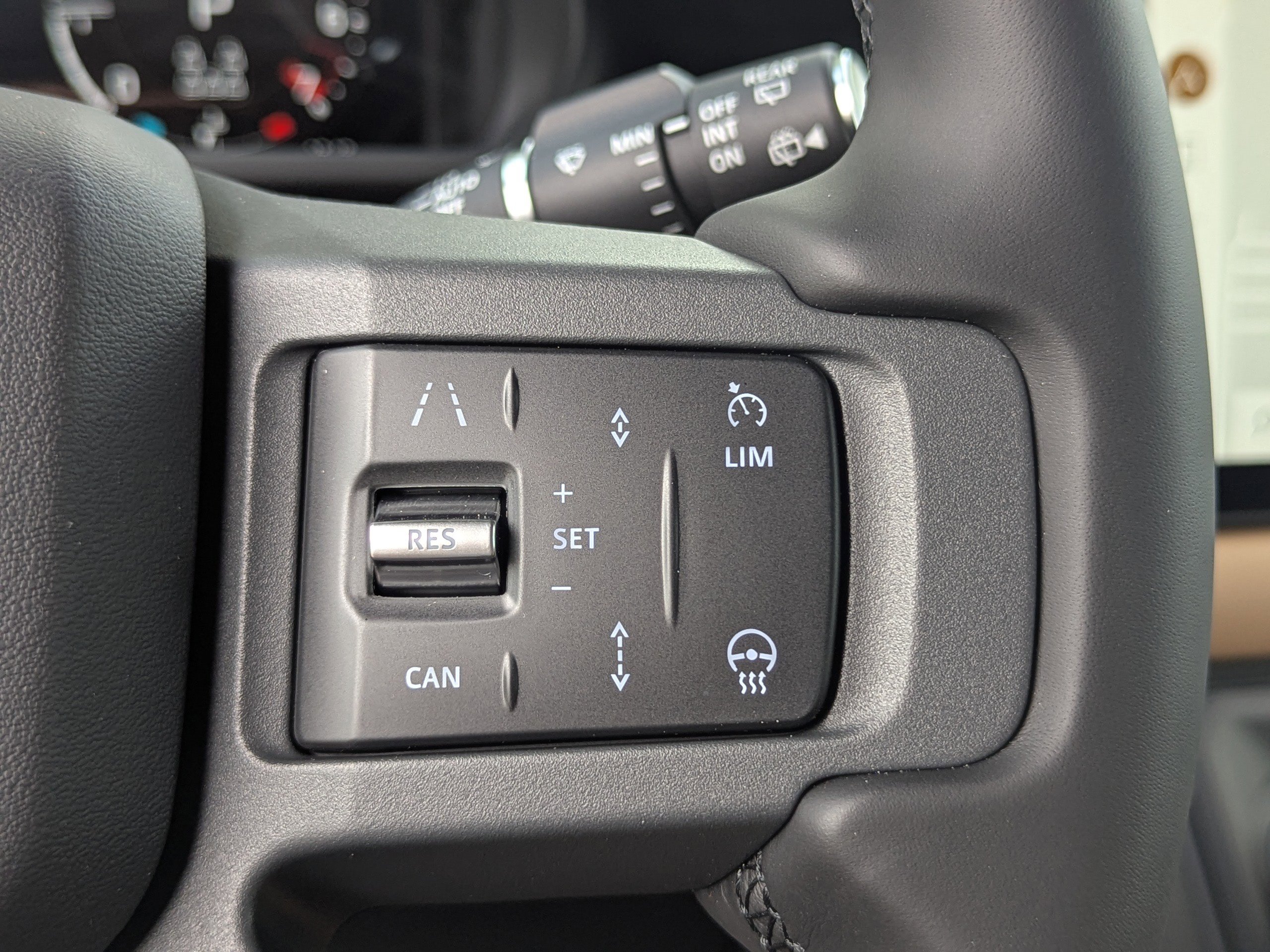 2025 Land Rover Defender 130 S photo 34