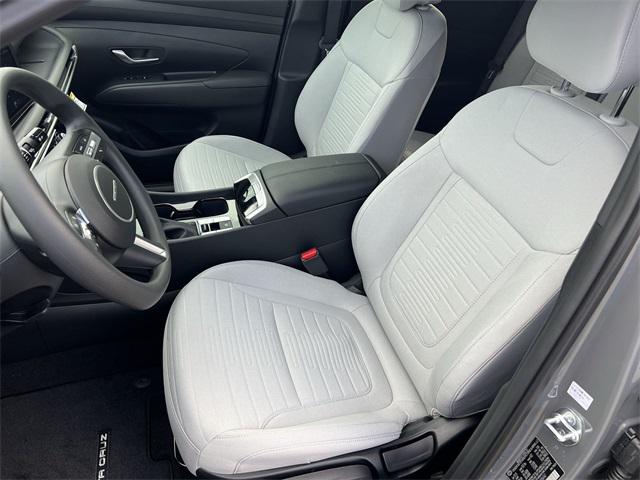 2025 Hyundai Santa Cruz SE photo 4