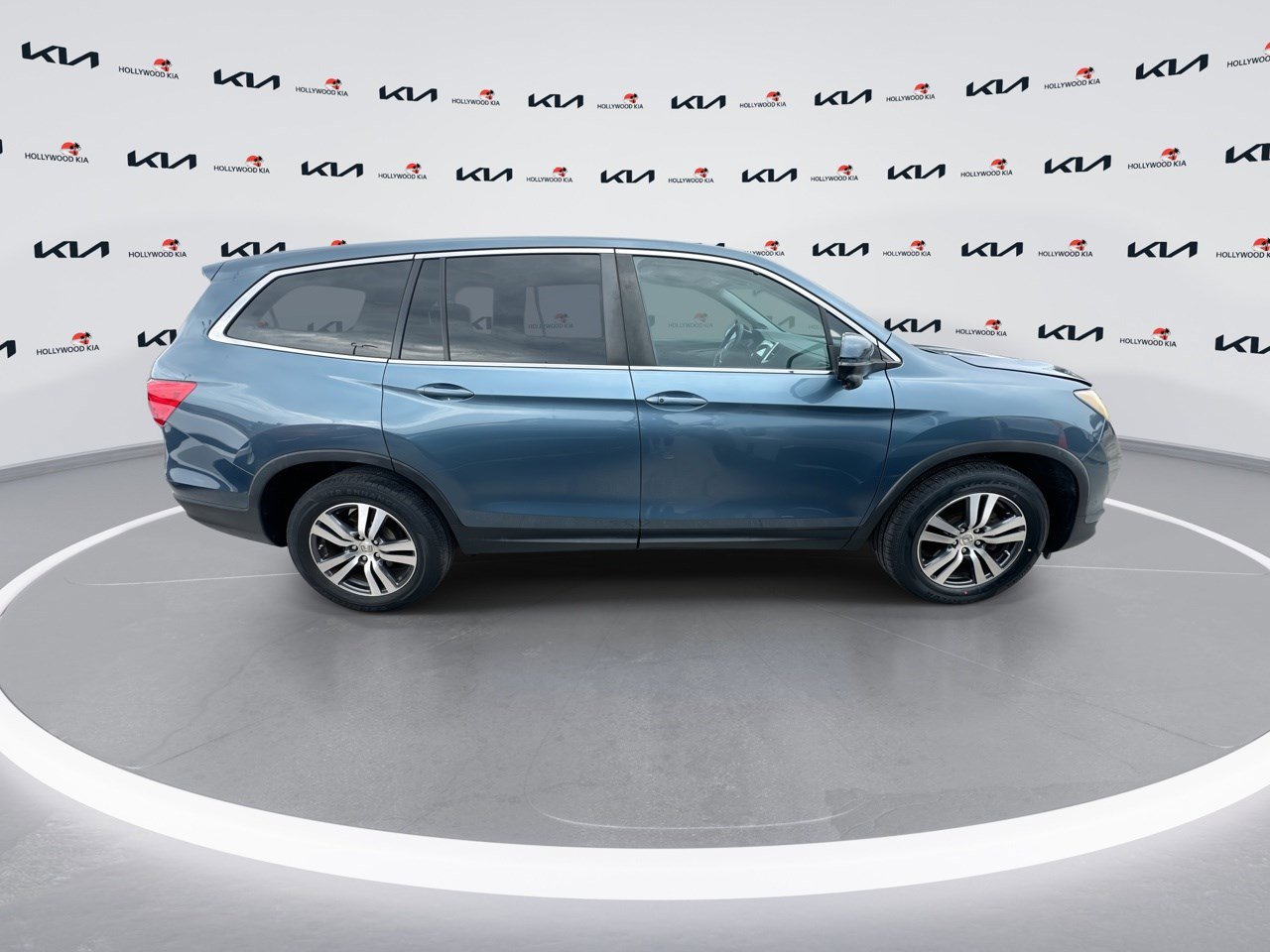 2018 Honda Pilot EX photo 9