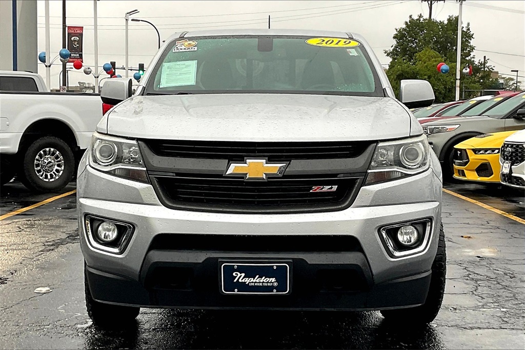 2019 Chevrolet Colorado Z71 photo 2