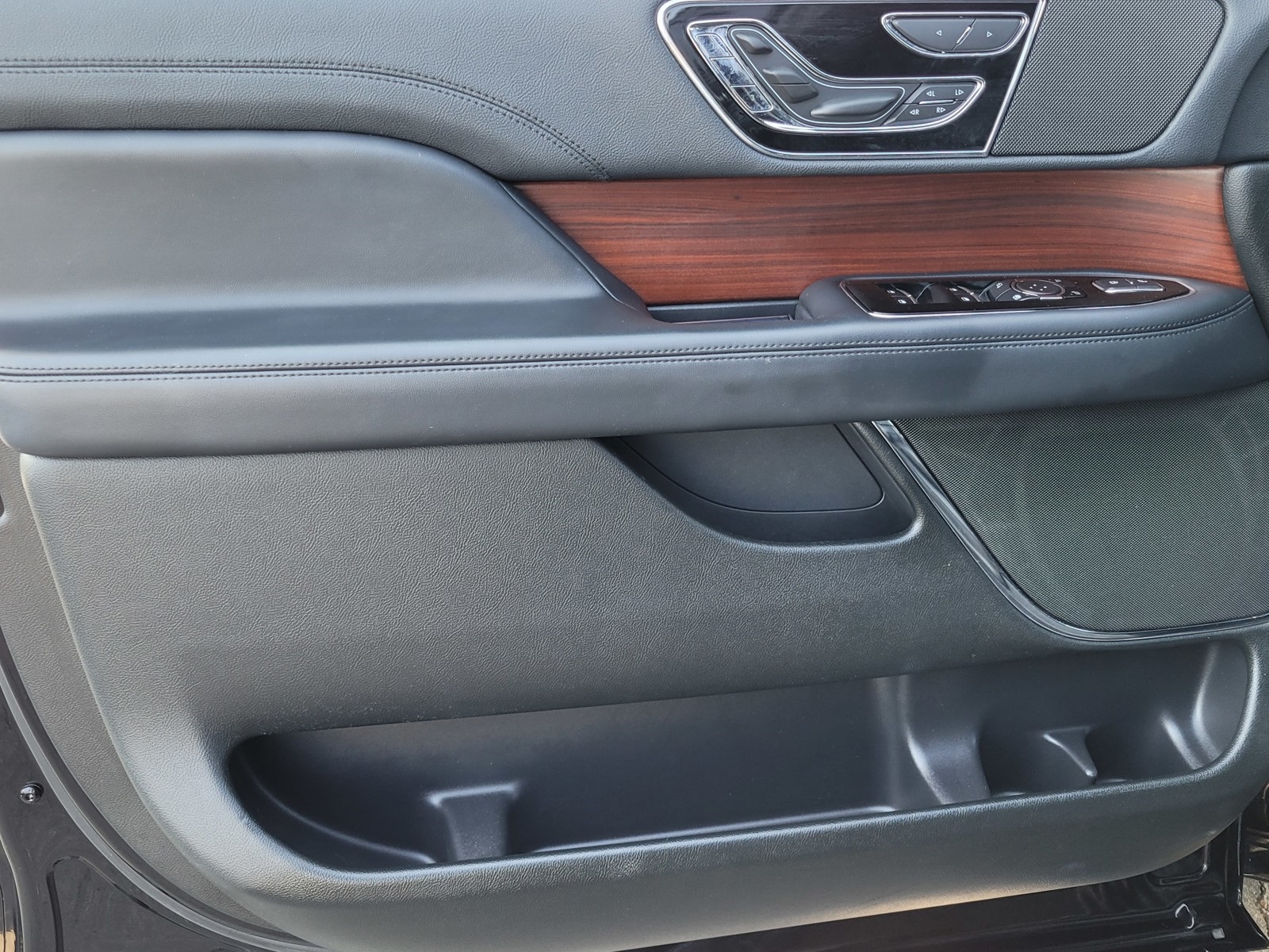 2023 Lincoln Navigator Reserve photo 16