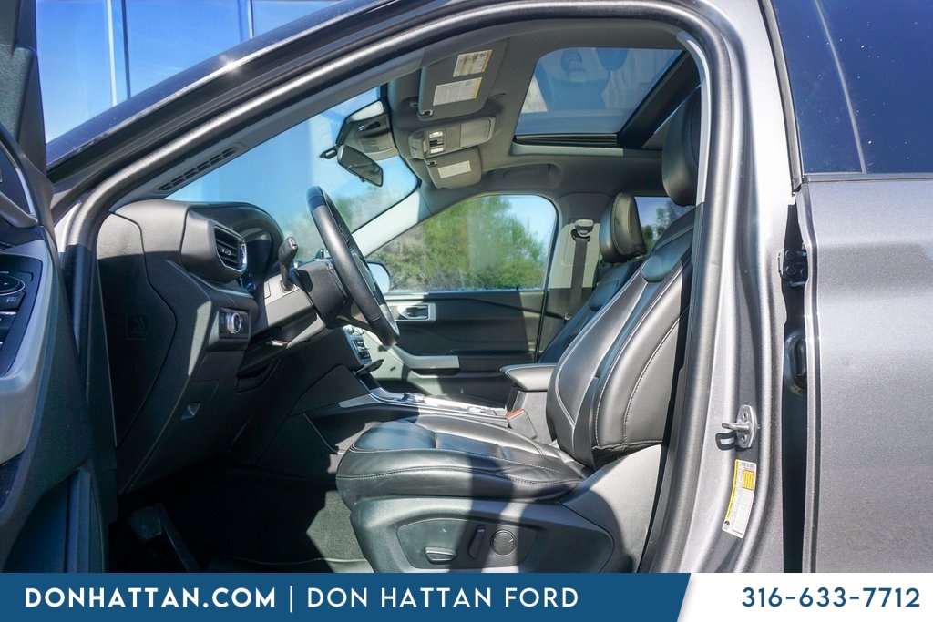 2022 Ford Explorer XLT photo 2