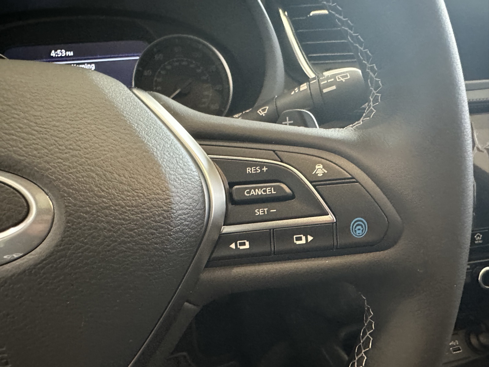 2025 Infiniti QX50 Luxe AWD photo 17