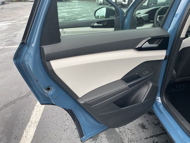 2025 Volkswagen Taos S photo 13