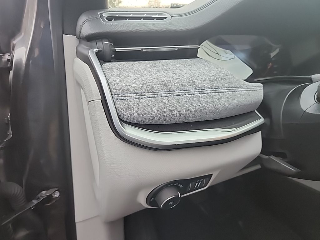 2024 Jeep Compass Latitude photo 11