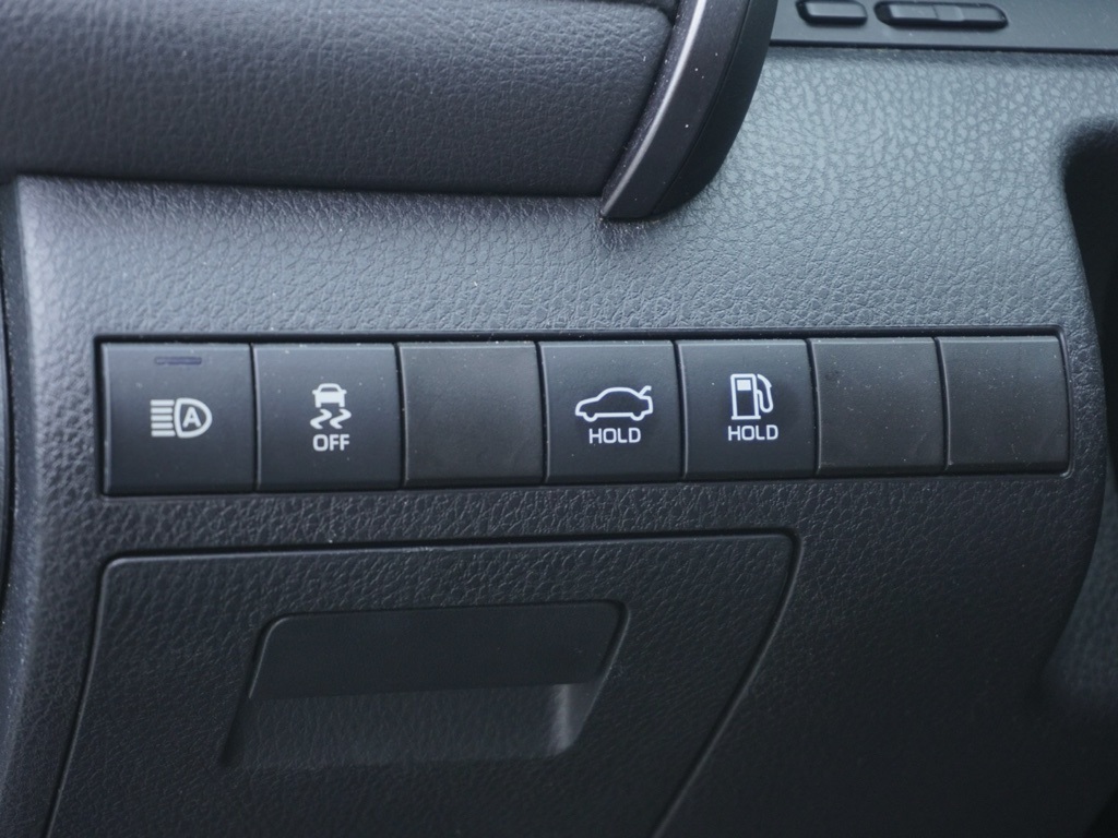 2023 Toyota Camry SE photo 11