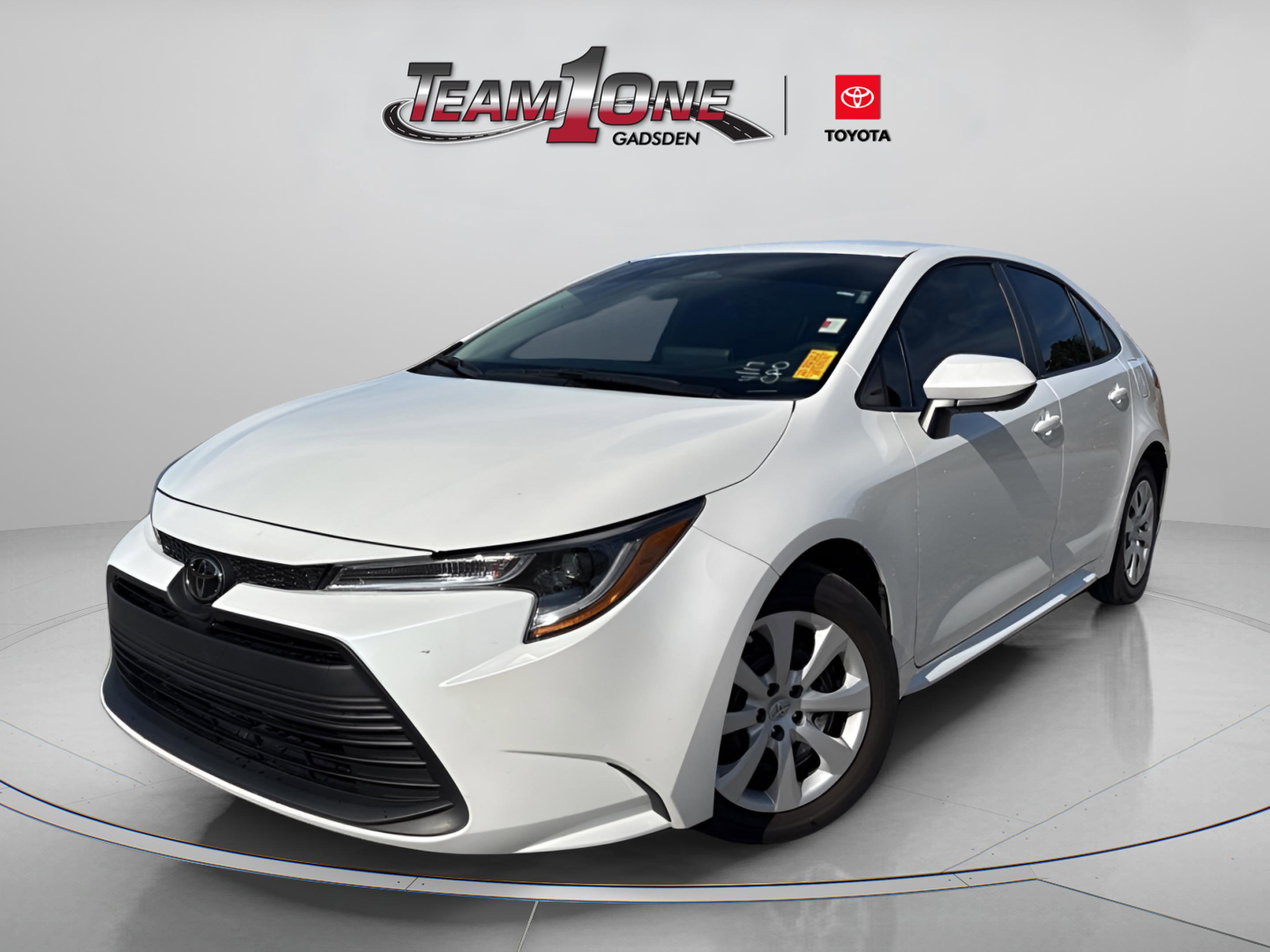 2025 Toyota Corolla LE photo 4