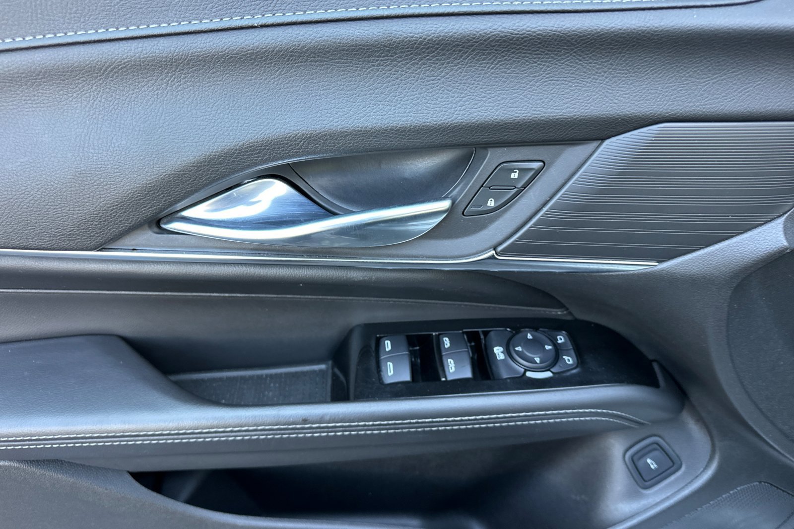 2022 Cadillac CT4 Luxury photo 10