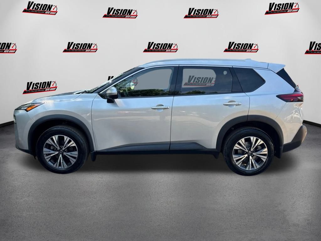 2021 Nissan Rogue SV photo 2