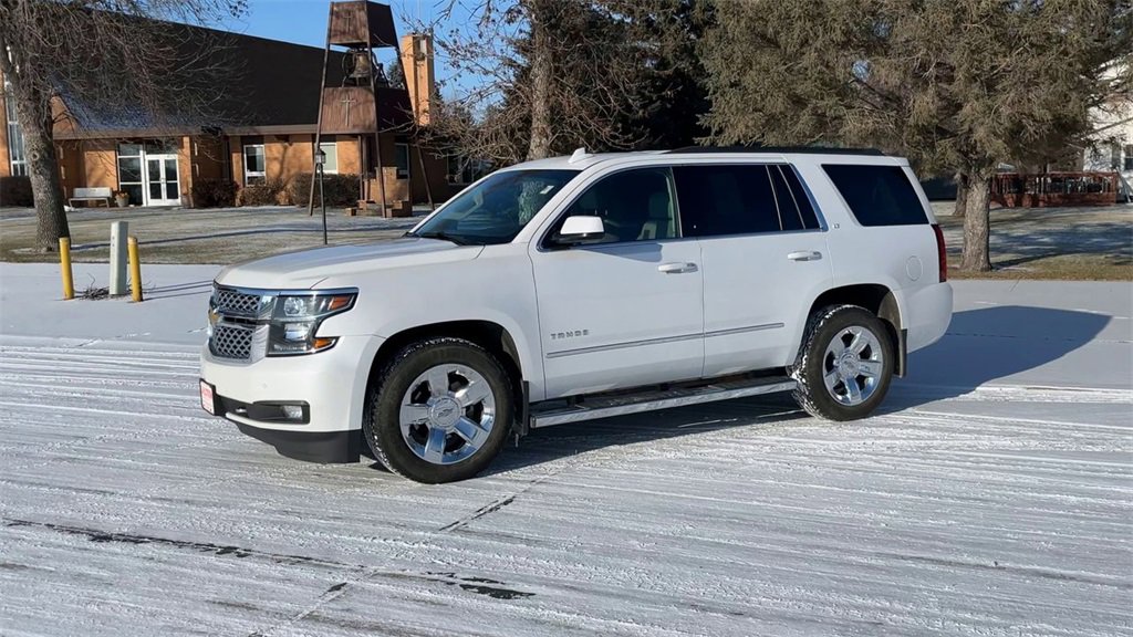 2016 Chevrolet Tahoe LT photo 3