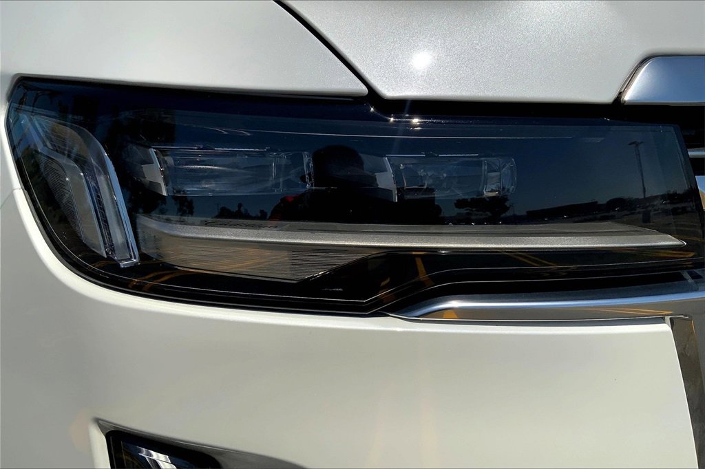2022 Cadillac Escalade Premium Luxury Platinum photo 26