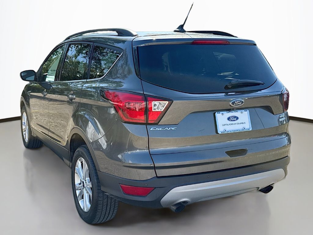 2019 Ford Escape SEL photo 2