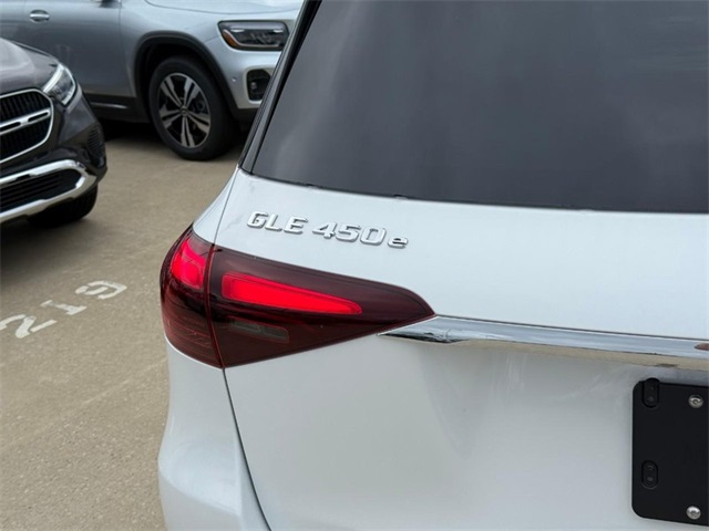 2025 Mercedes Benz GLE 450 4MATIC photo 4