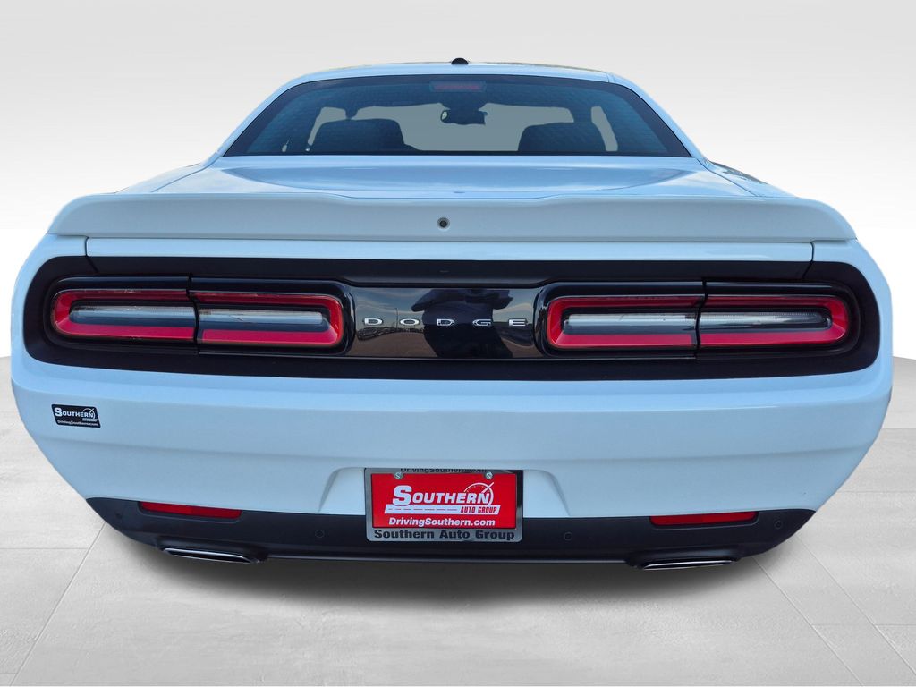 2022 Dodge Challenger GT photo 5