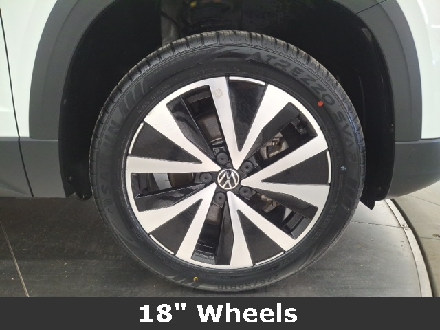 2023 Volkswagen Taos SE photo 25