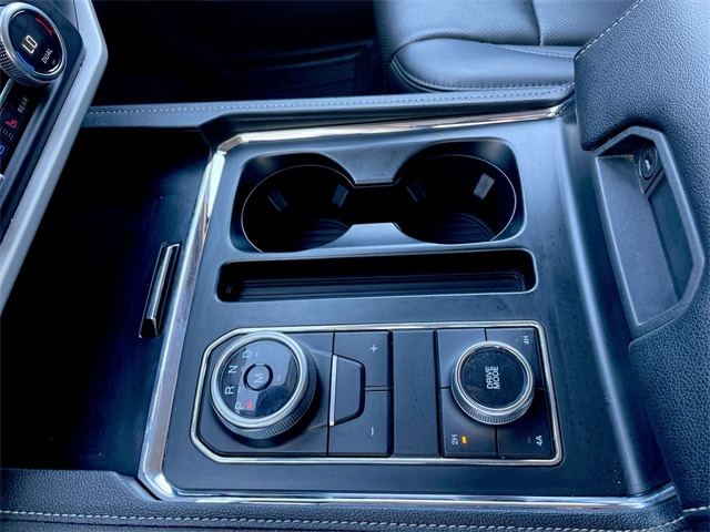 2023 Ford Expedition MAX XLT photo 12