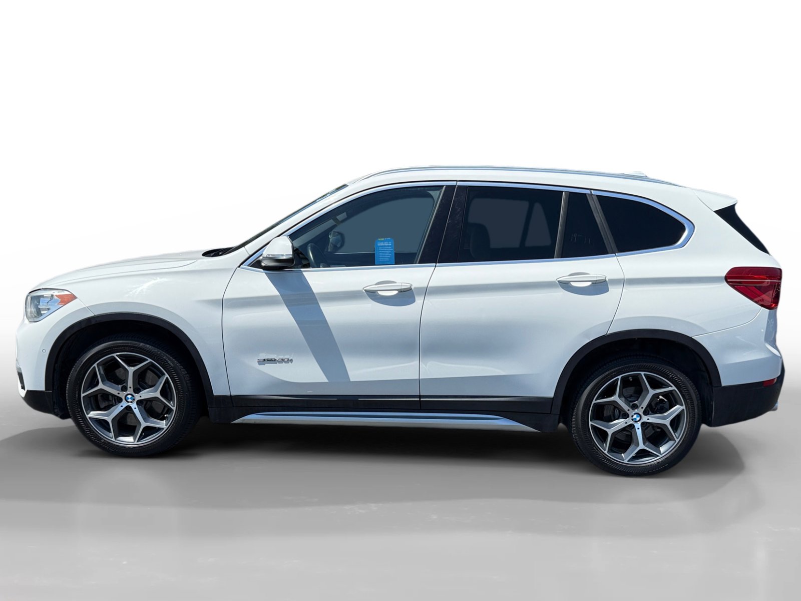 2017 Bmw X1 sDrive28i photo 2