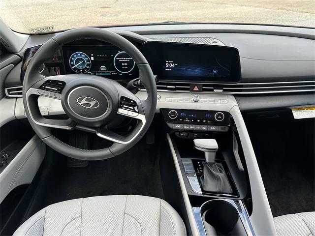 2025 Hyundai Elantra Hybrid Limited photo 22