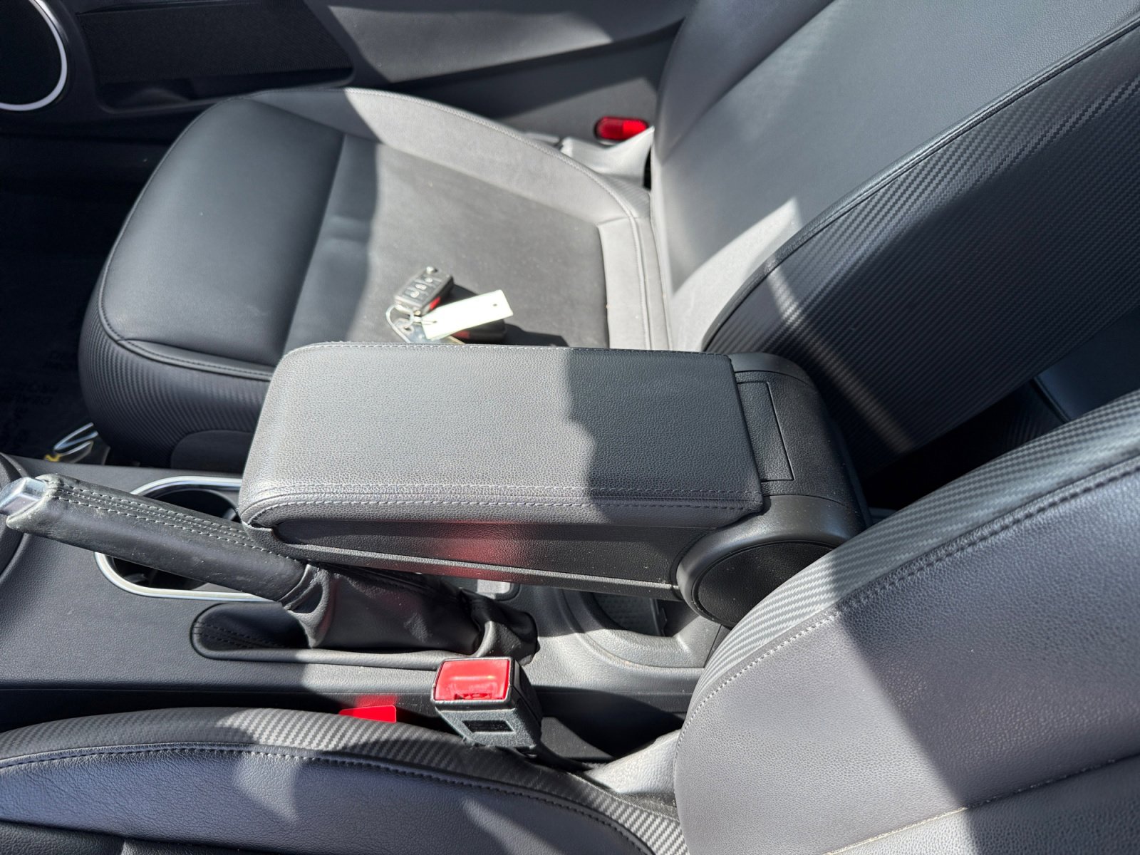 2013 Volkswagen Beetle TDI photo 14