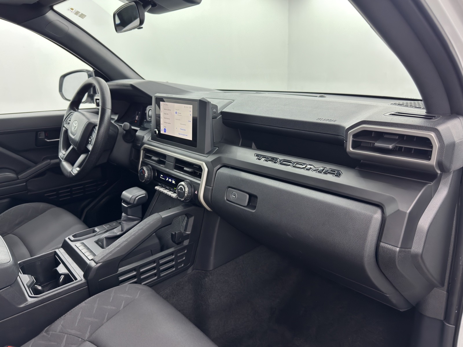 2024 Toyota Tacoma SR XtraCab photo 39
