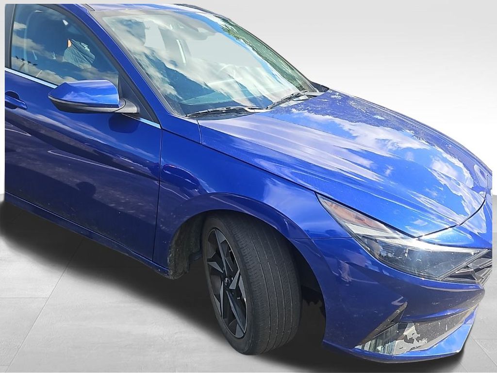 2021 Hyundai Elantra SEL photo 6