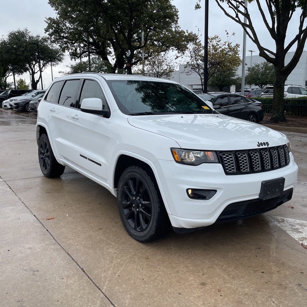 2018 Jeep Grand Cherokee Altitude photo 4