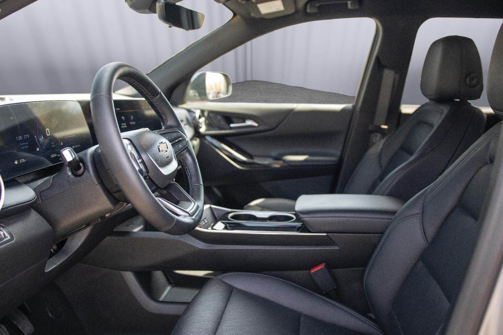 2026 Chevrolet Equinox LT photo 11