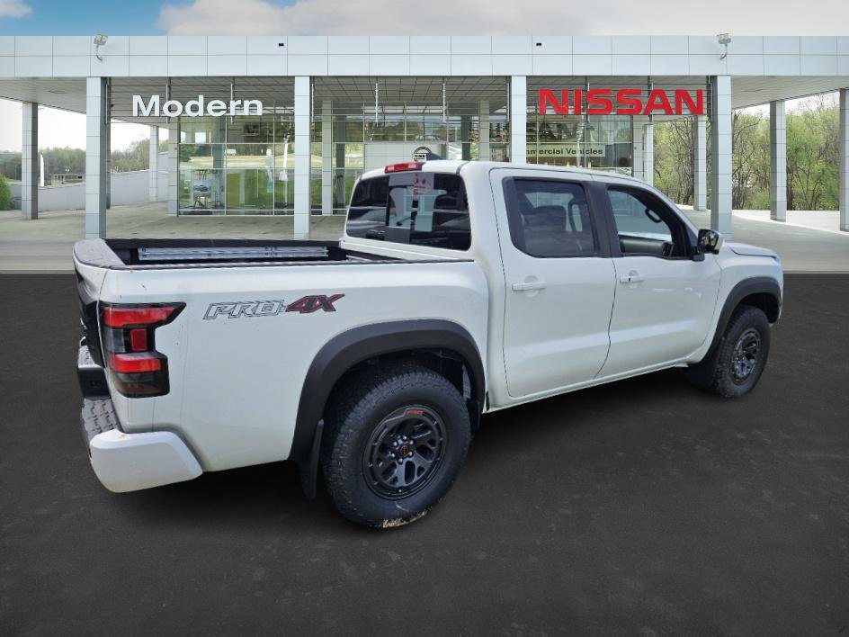 2025 Nissan Frontier Crew Cab PRO-4X photo 4