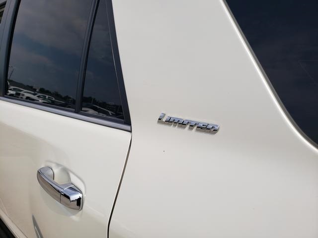 2023 Toyota 4Runner Limited photo 12