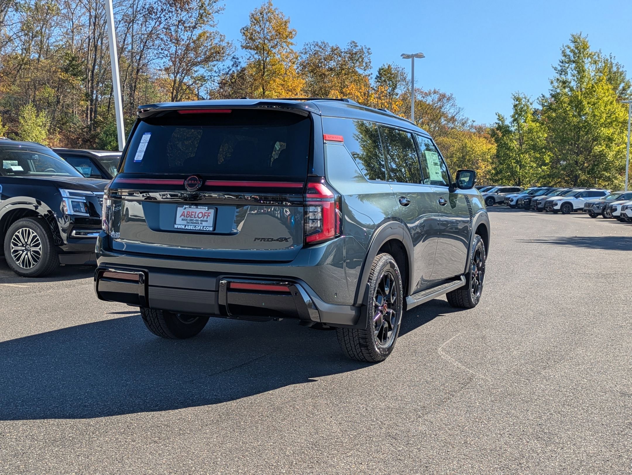 2026 Nissan Armada photo 4