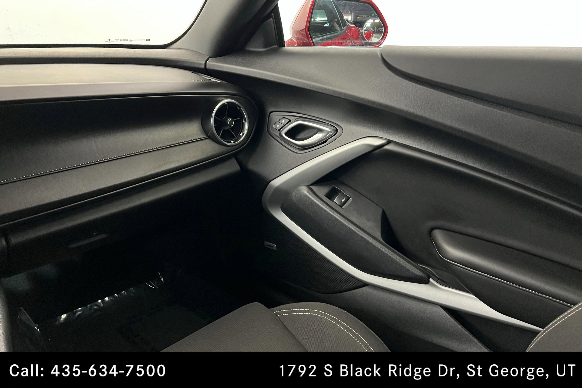 2017 Chevrolet Camaro 1LT photo 10