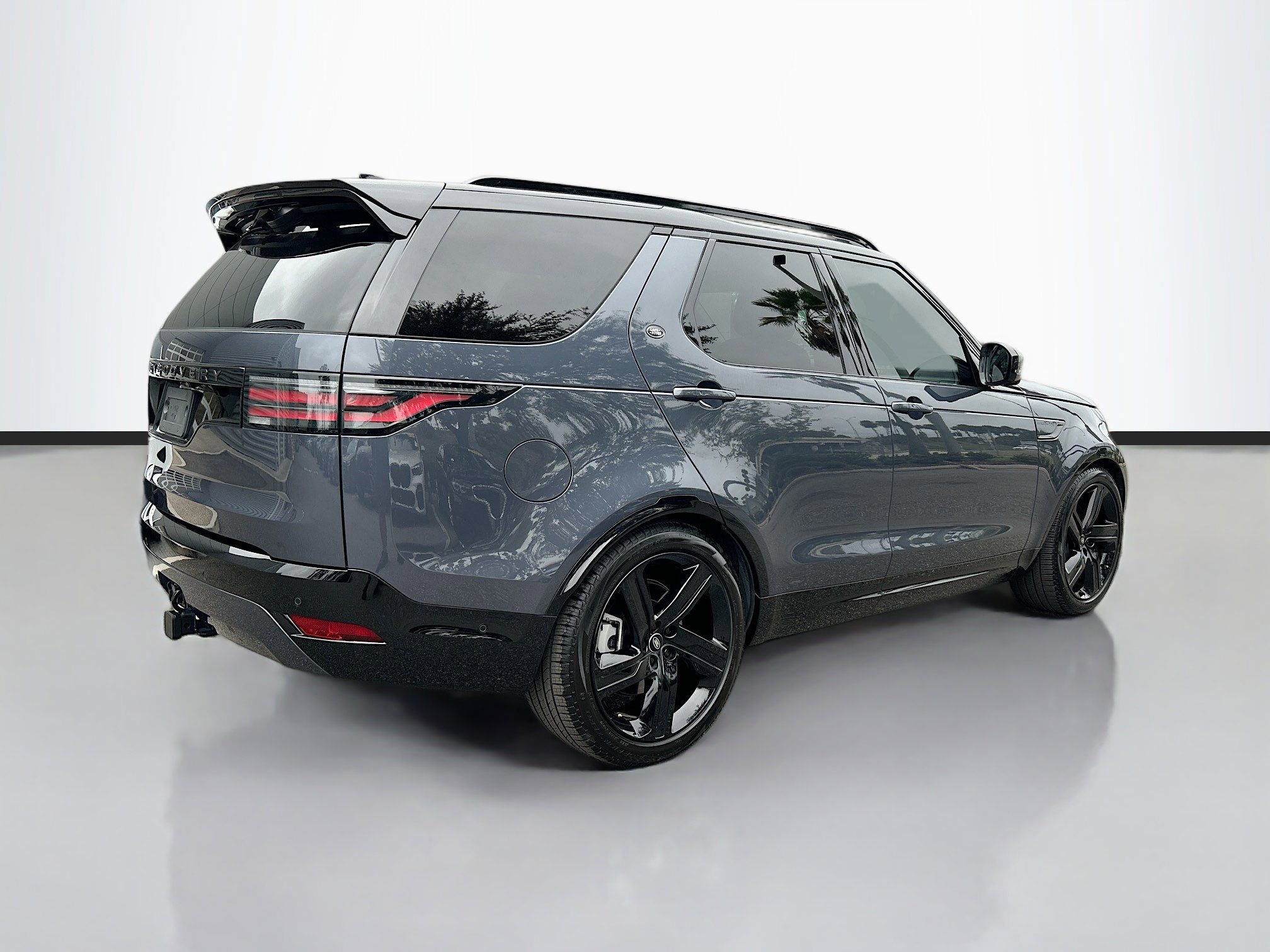 2024 Land Rover Discovery SE photo 4