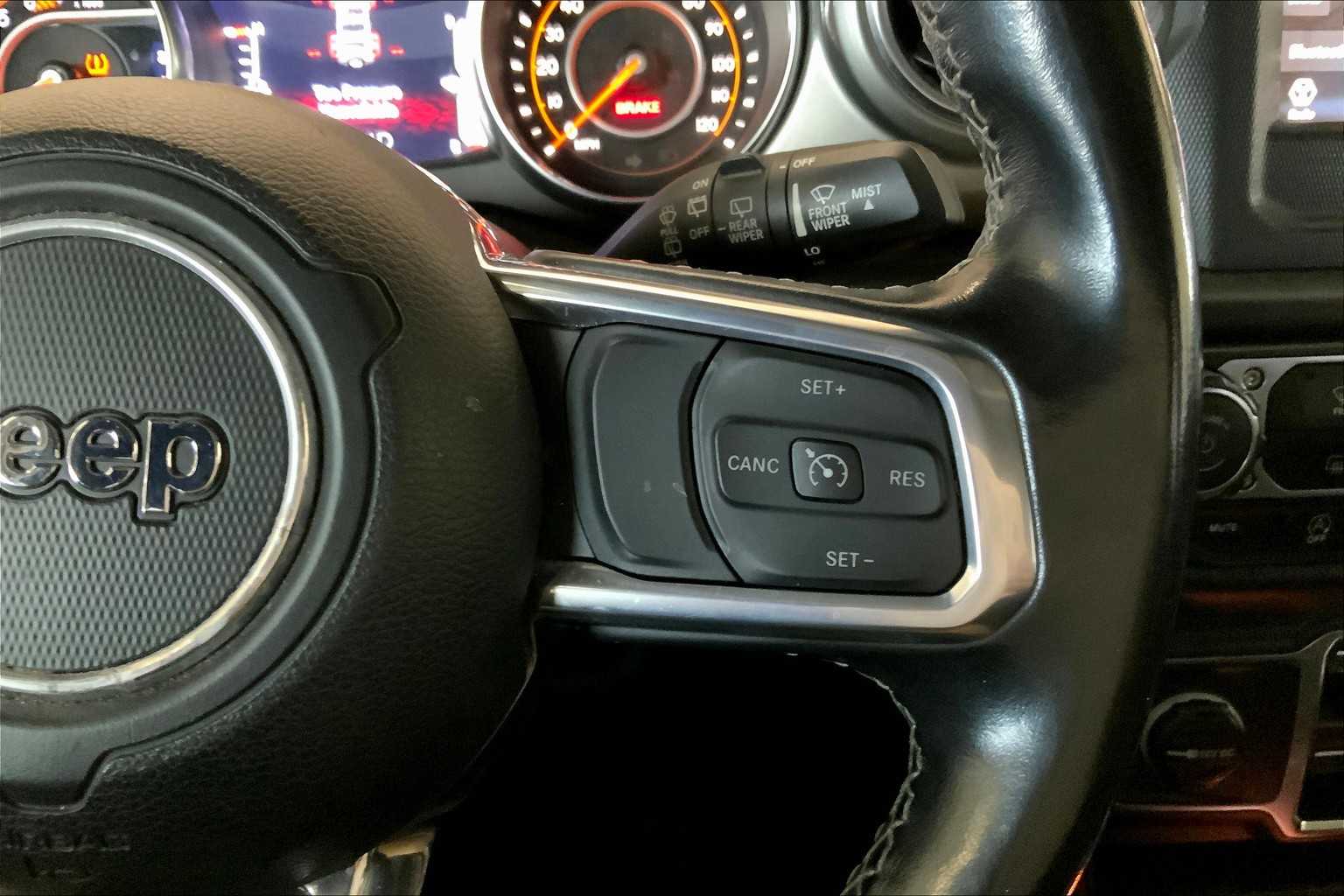 2021 Jeep Wrangler Unlimited Sahara photo 8