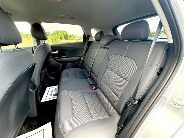 2021 Kia Niro LXS photo 18