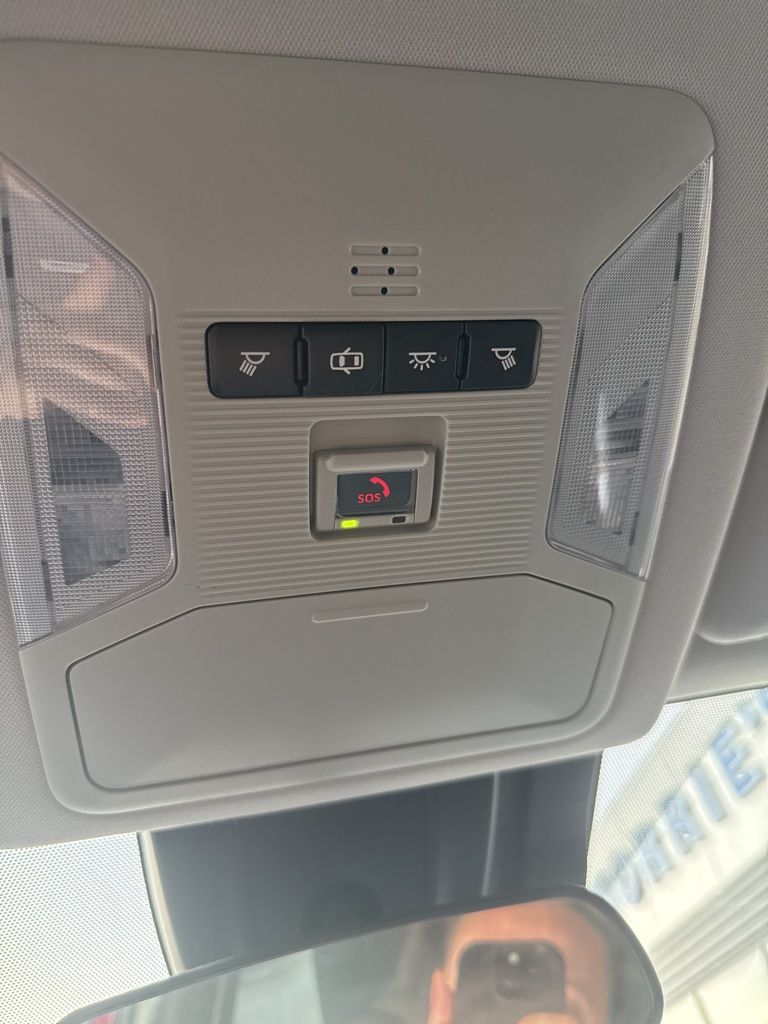 2020 Toyota RAV4 Hybrid LE photo 28
