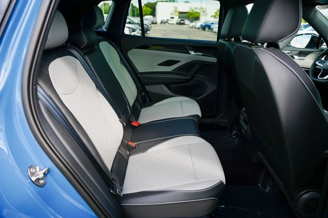 2025 Volkswagen Tiguan SE R-Line Black photo 36