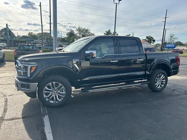 2025 Ford F-150 Lariat photo 14