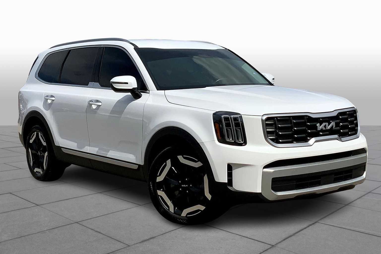 2024 Kia Telluride S photo 2