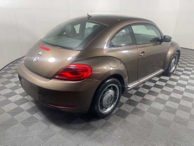2012 Volkswagen Beetle 2.5L photo 7