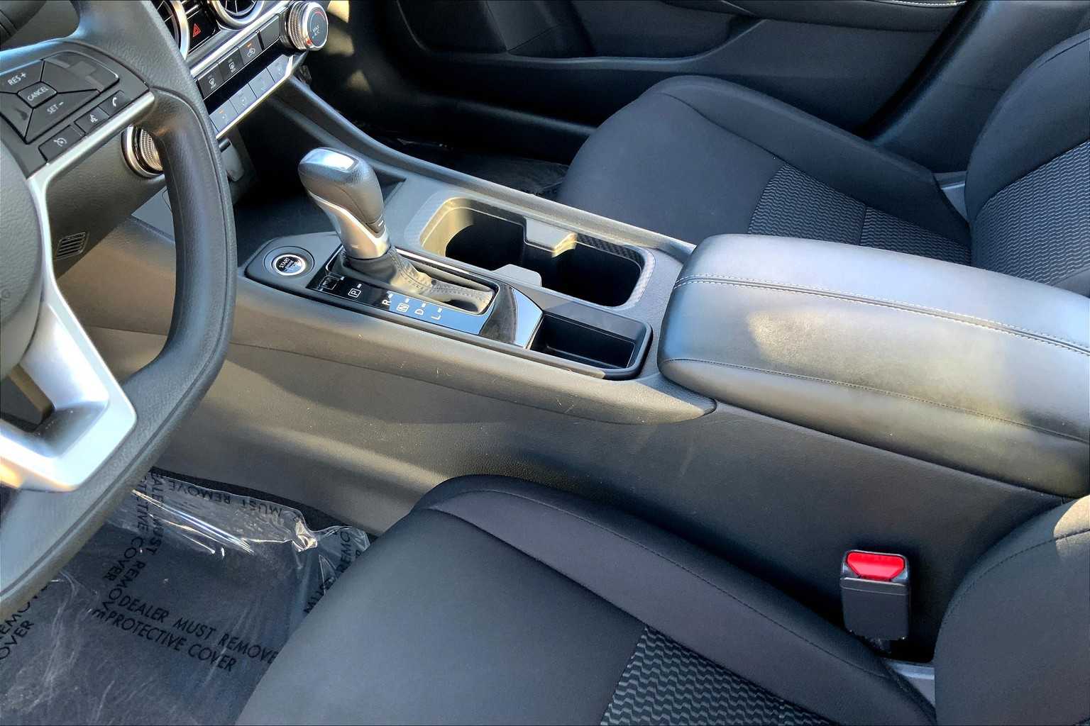 2023 Nissan Sentra S photo 14