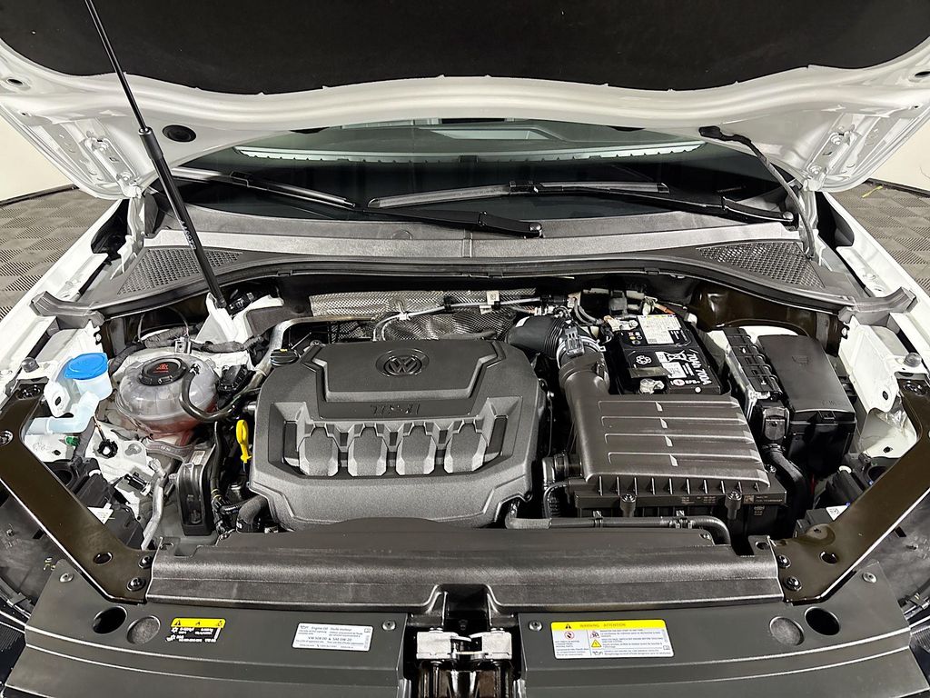 2024 Volkswagen Tiguan SE Wolfsburg Edition photo 18