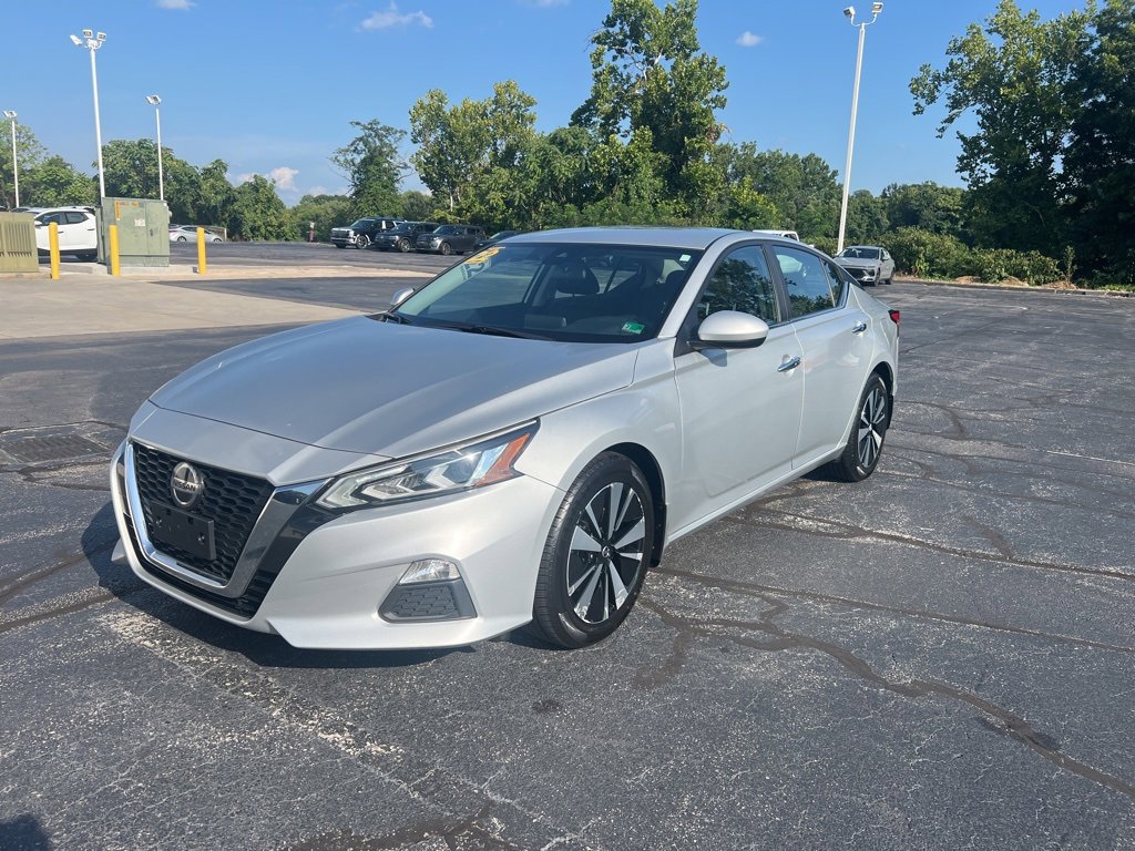2022 Nissan Altima 2.5 SV photo 3