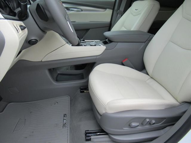 2025 Cadillac XT5 Premium Luxury photo 16