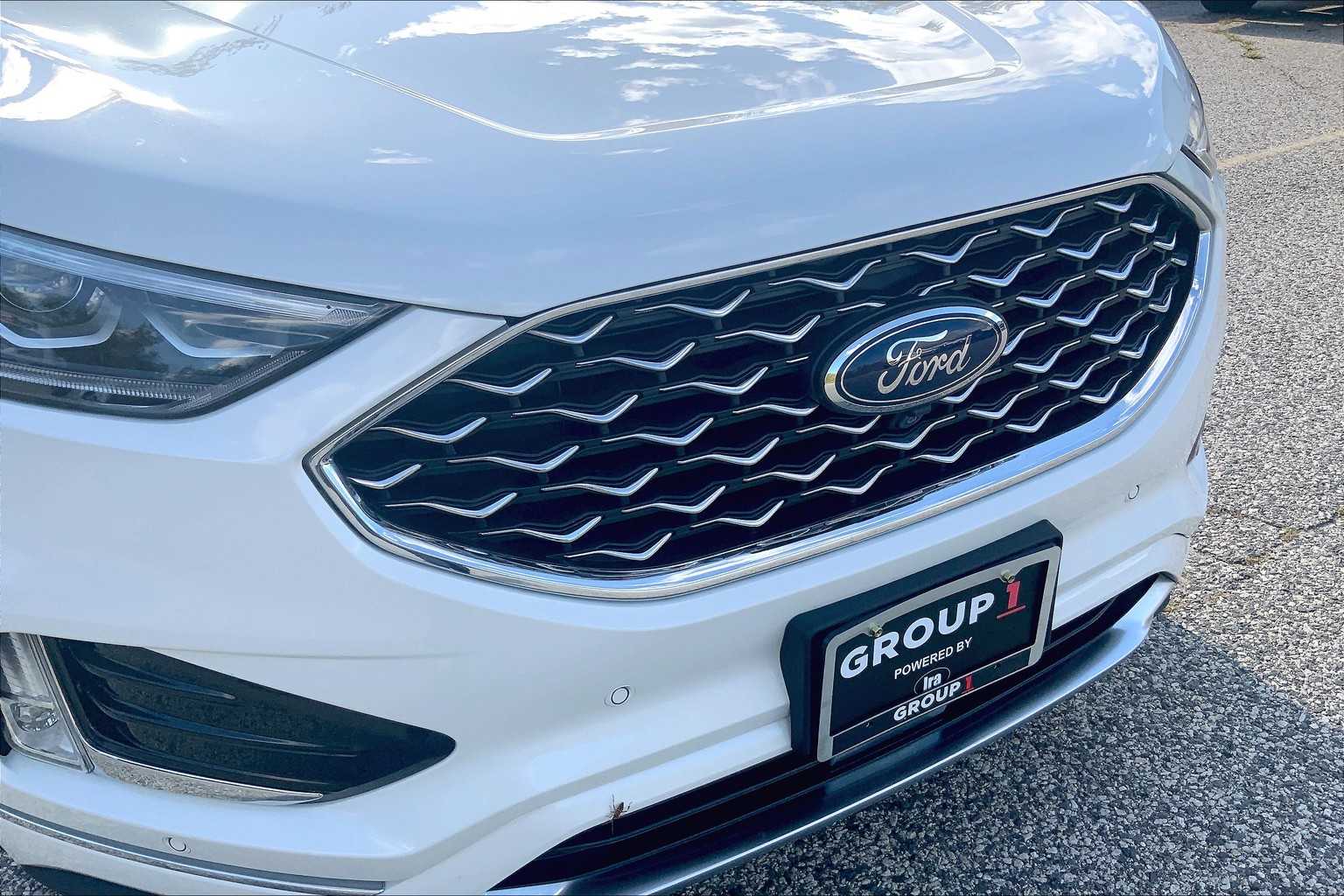2022 Ford Edge Titanium photo 28