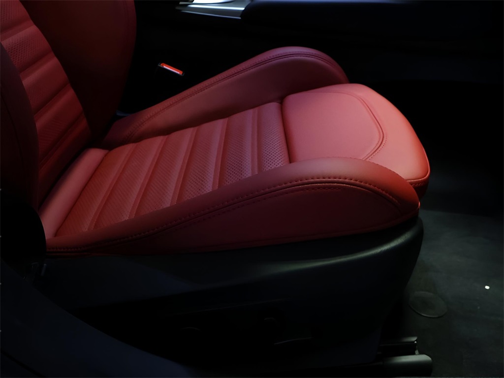 2025 Alfa Romeo Giulia Base photo 10