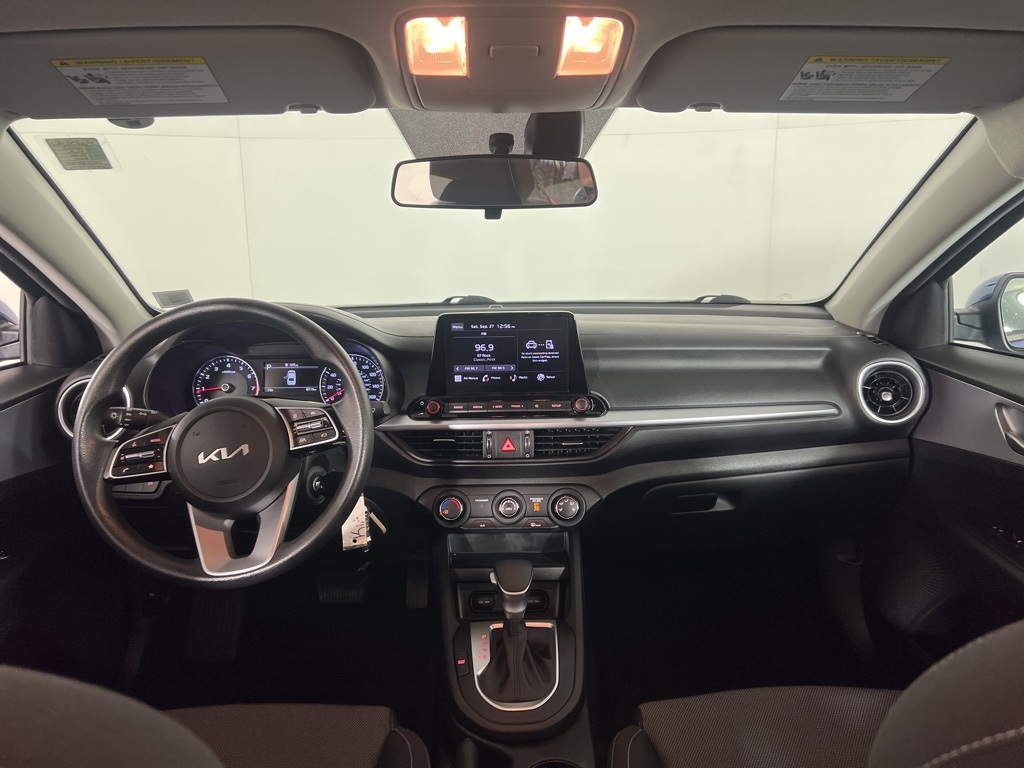 2023 Kia Forte LXS photo 2