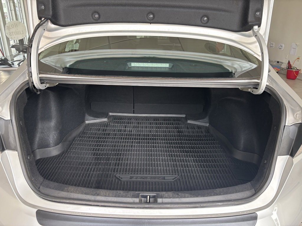 2022 Toyota Corolla LE photo 18