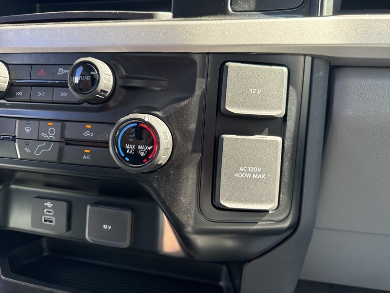 2025 Ford F-600 photo 25